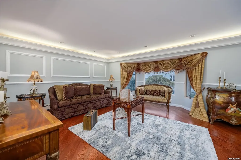 3476 E Bay Court Merrick NY 11566