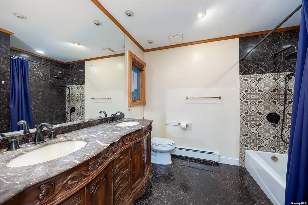 3476 E Bay Court Merrick NY 11566