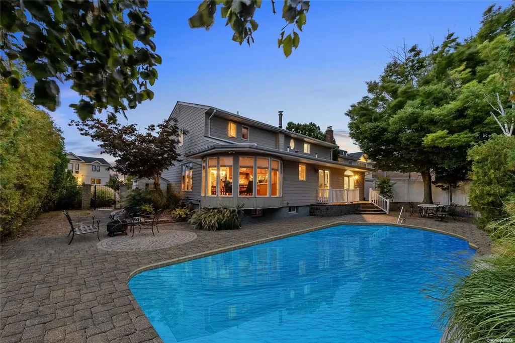 3476 E Bay Court Merrick NY 11566