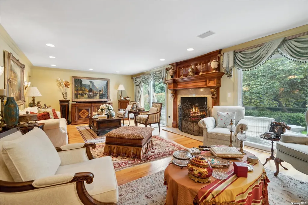 52 Fairway Drive Manhasset NY 11030