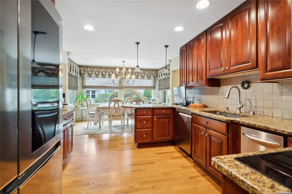 52 Fairway Drive Manhasset NY 11030