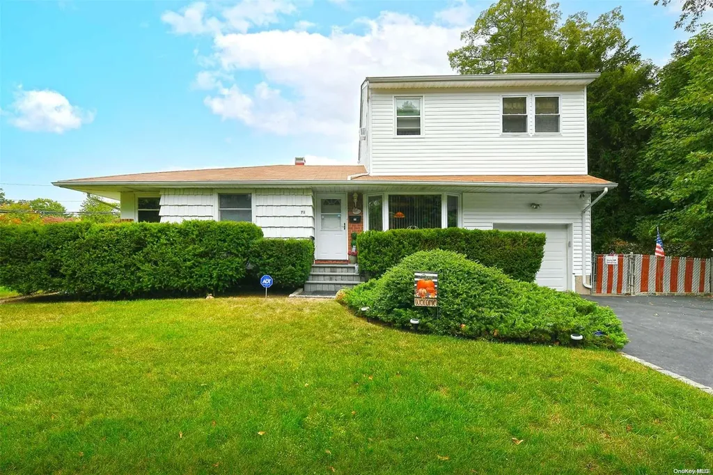 71 Parkway Drive N Commack NY 11725