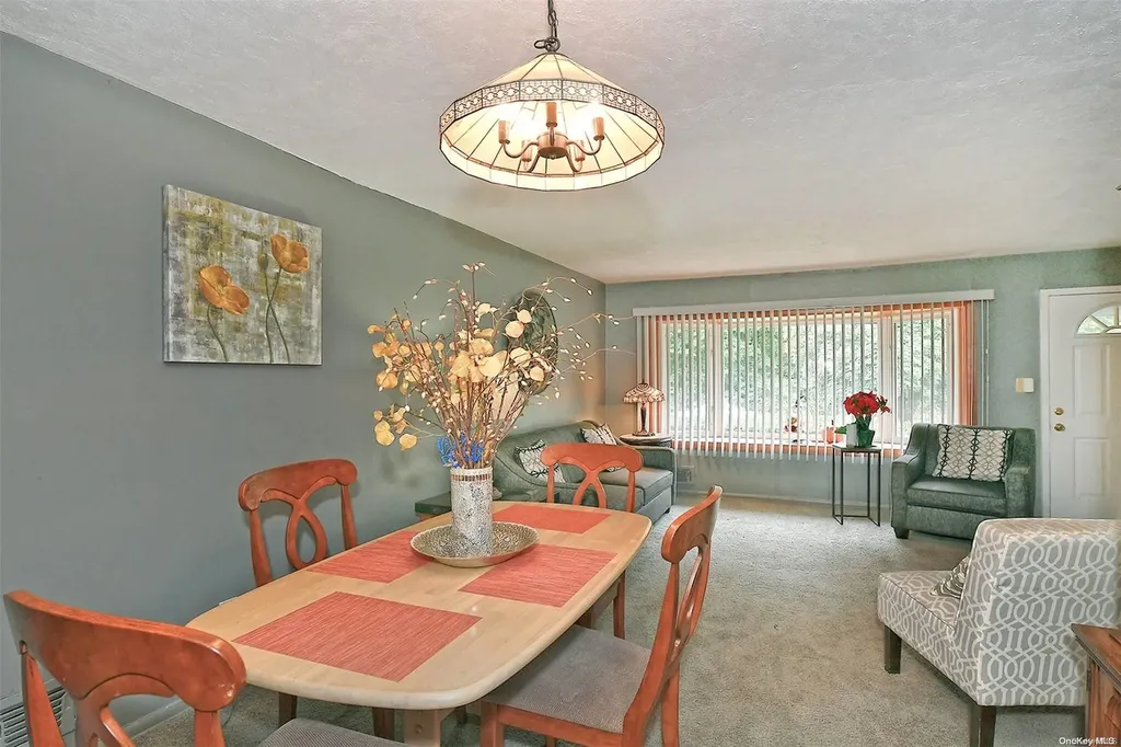 71 Parkway Drive N Commack NY 11725