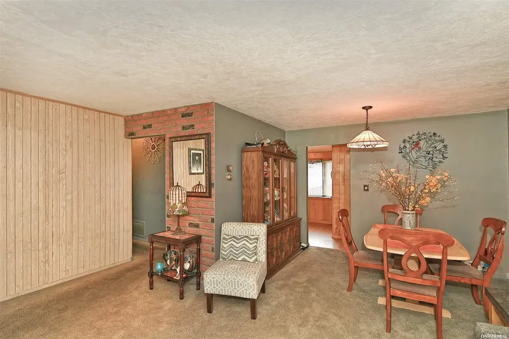 71 Parkway Drive N Commack NY 11725
