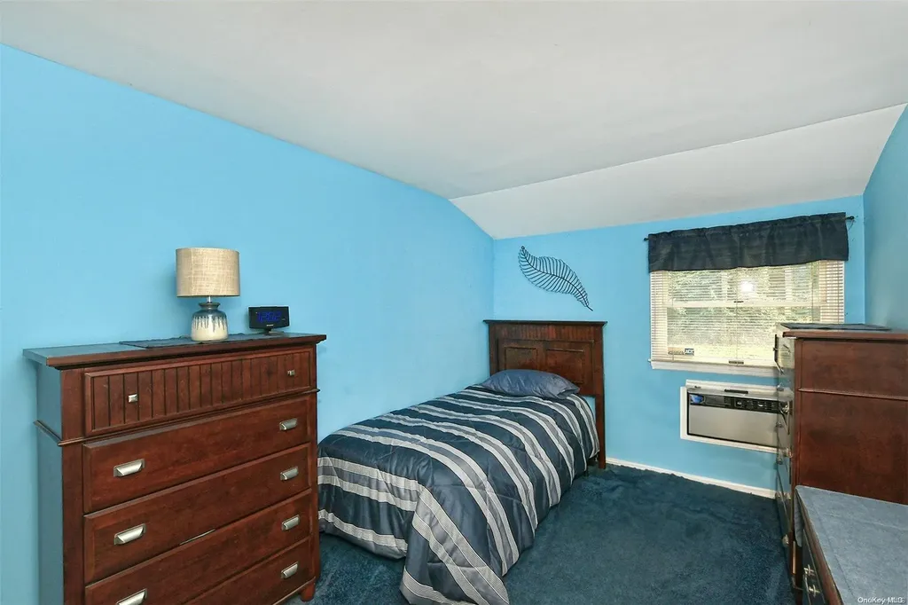 71 Parkway Drive N Commack NY 11725