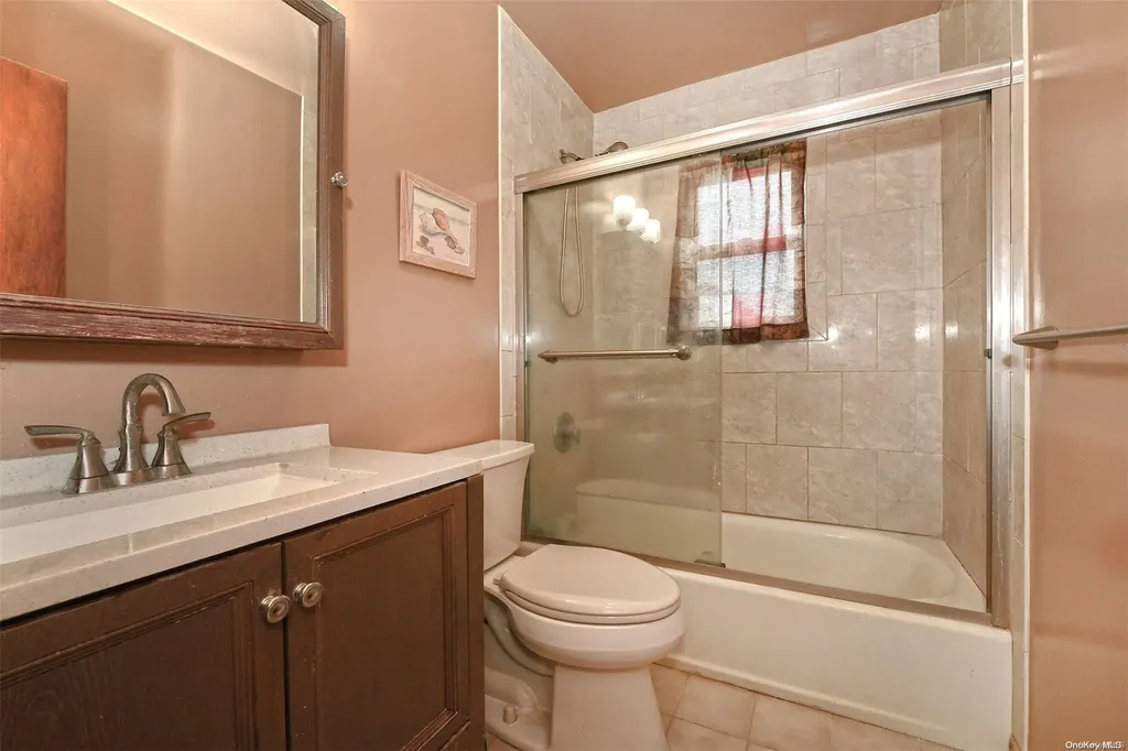 71 Parkway Drive N Commack NY 11725