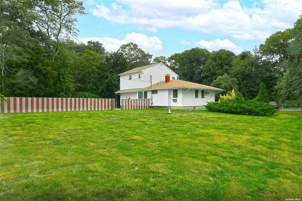 71 Parkway Drive N Commack NY 11725