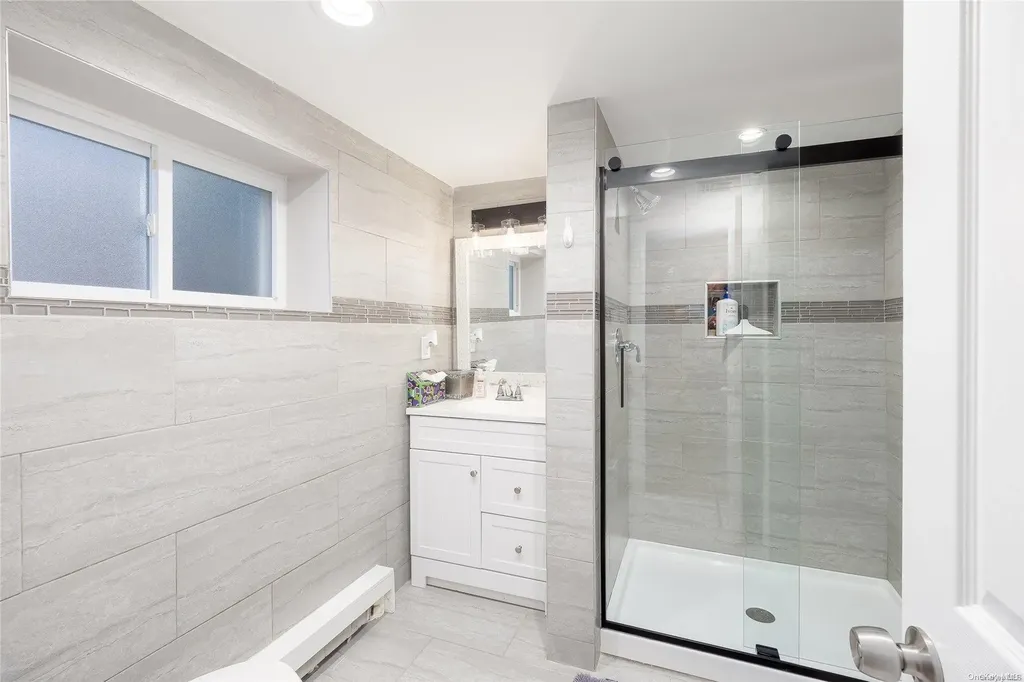 2735 Len Drive Bellmore NY 11710