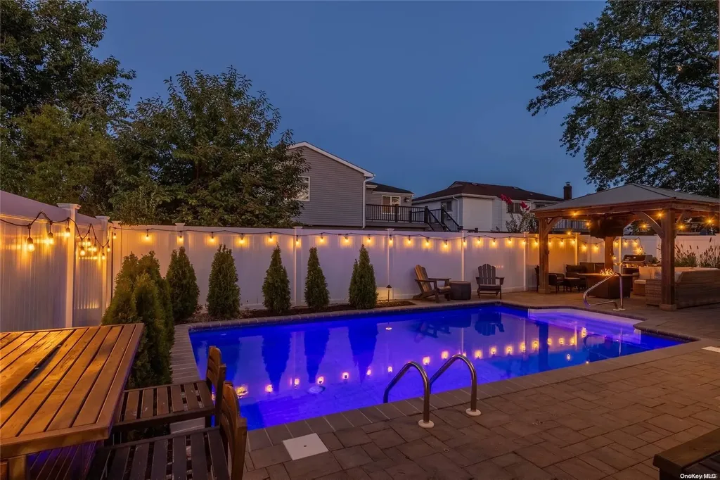 2735 Len Drive Bellmore NY 11710