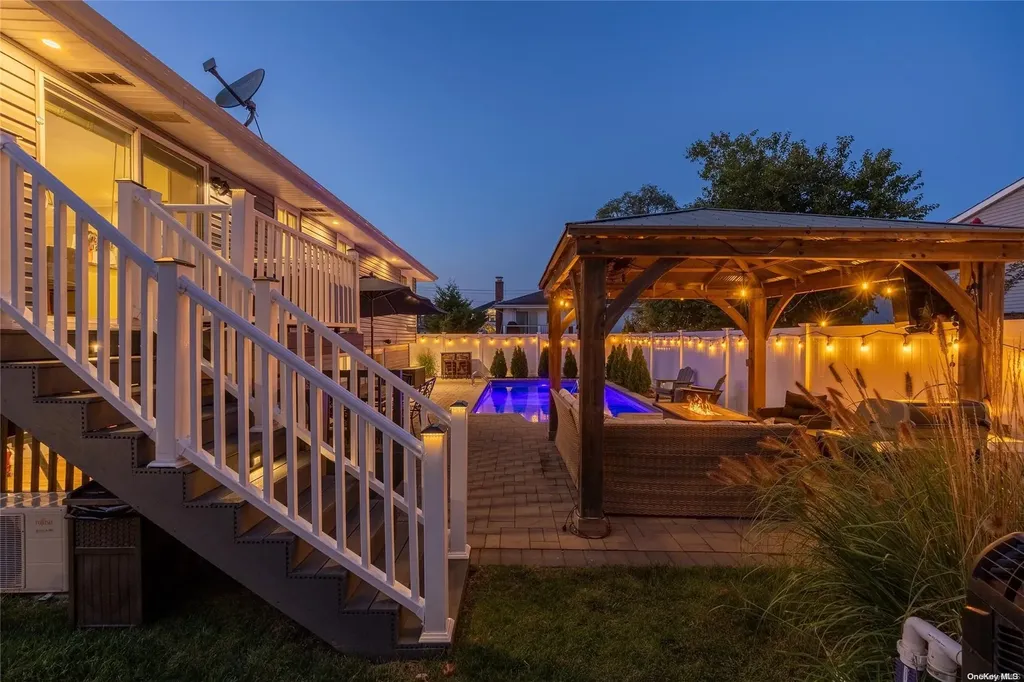 2735 Len Drive Bellmore NY 11710