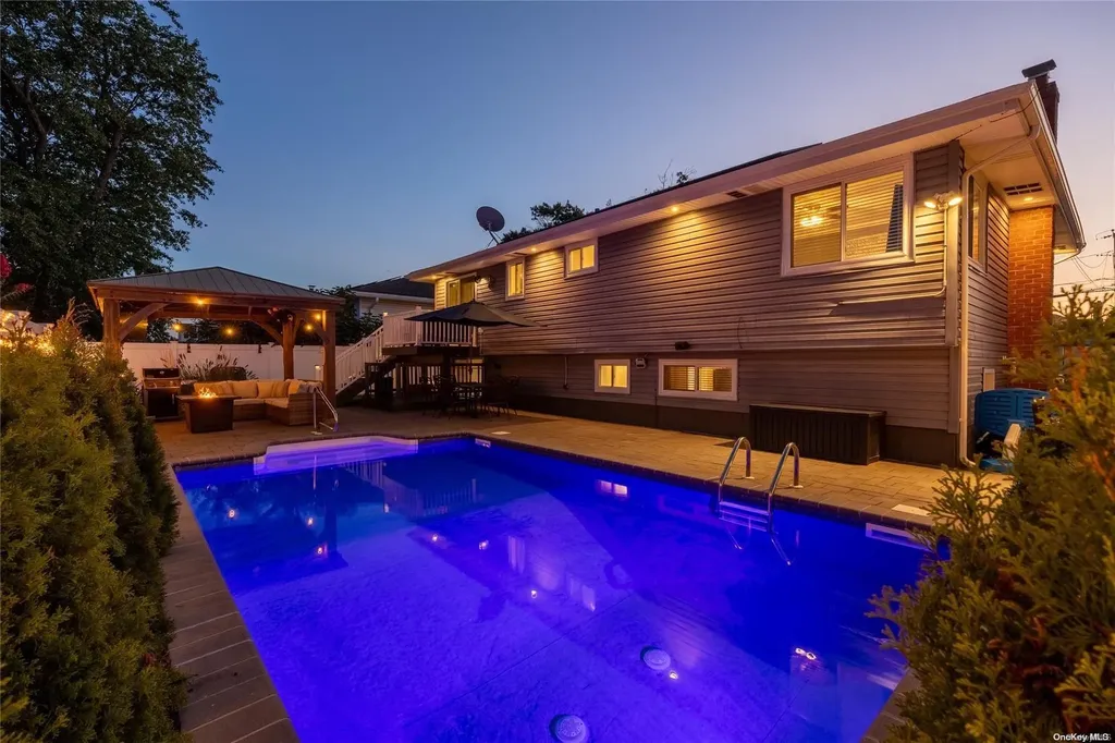 2735 Len Drive Bellmore NY 11710