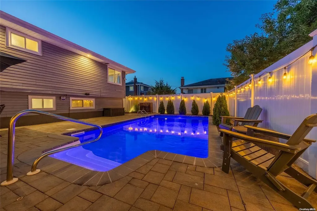 2735 Len Drive Bellmore NY 11710