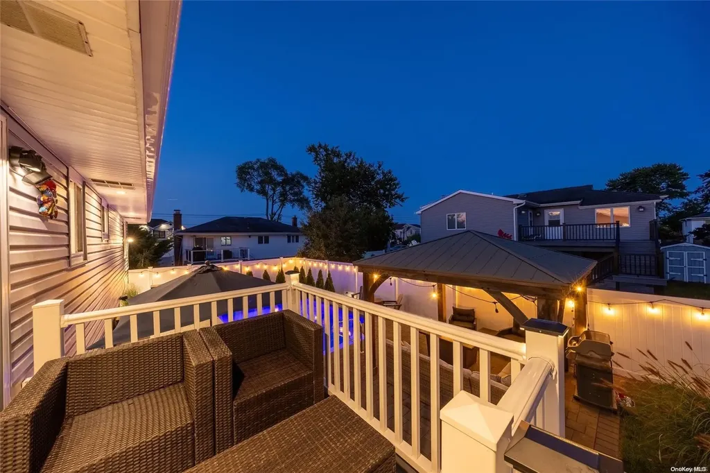 2735 Len Drive Bellmore NY 11710