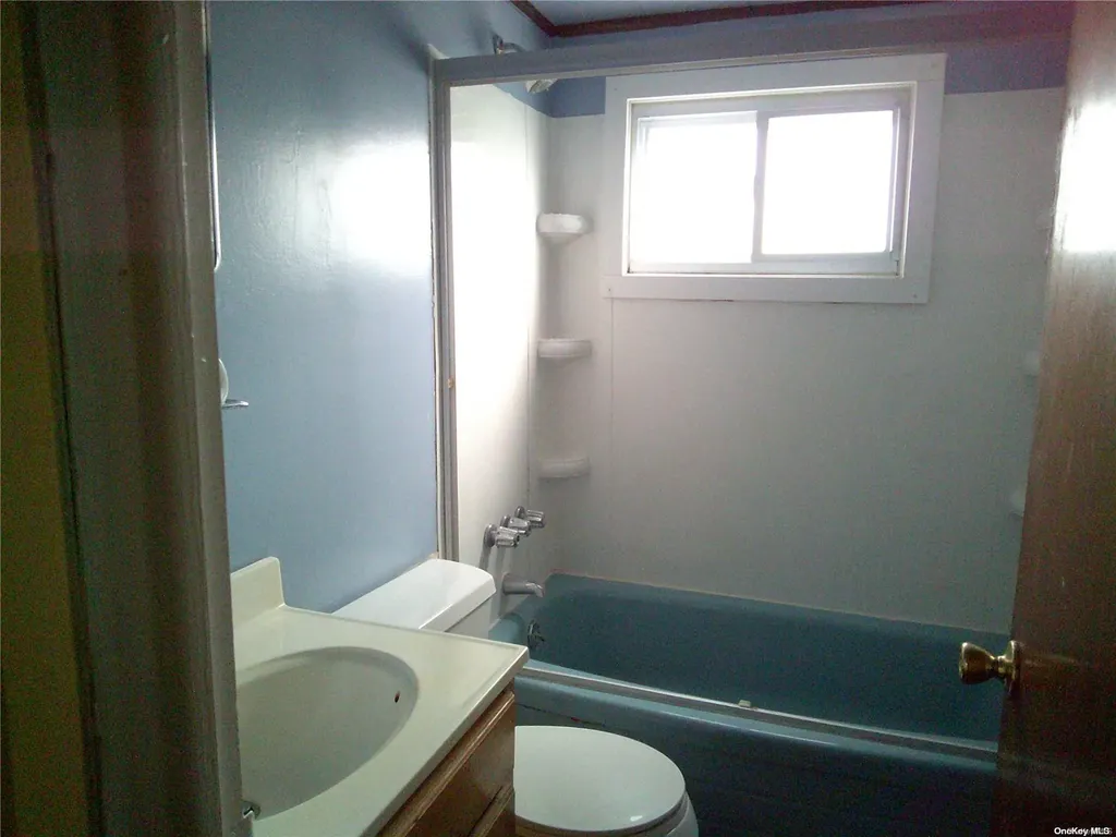 262 Waldo Street Copiague NY 11726