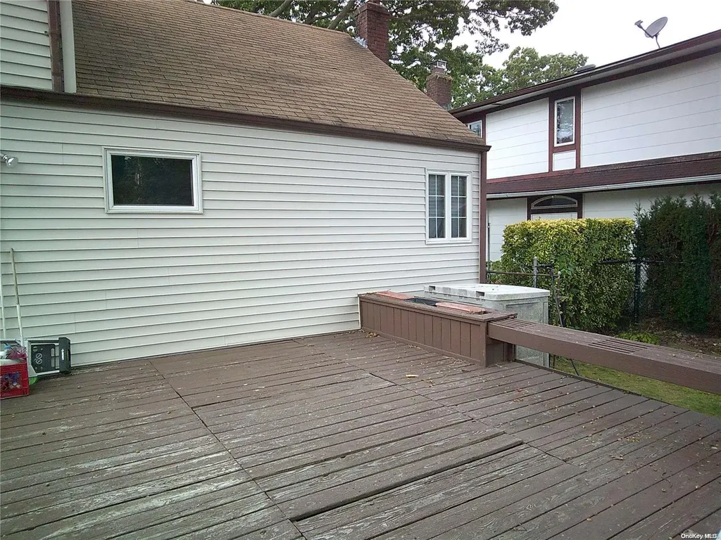262 Waldo Street Copiague NY 11726