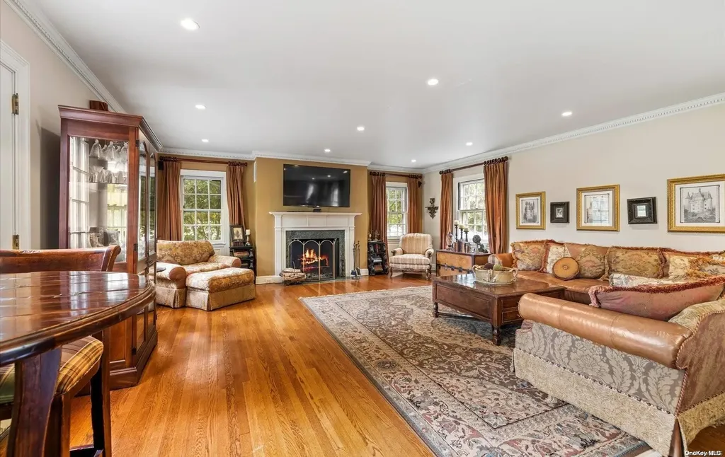 148 Cold Spring Road Syosset NY 11791