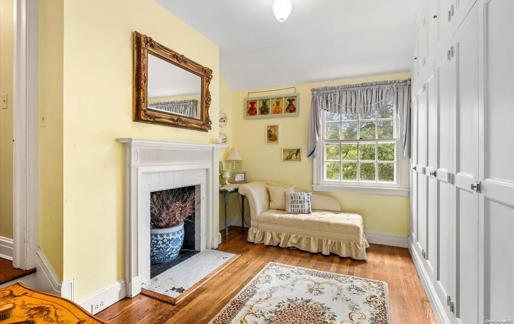 148 Cold Spring Road Syosset NY 11791
