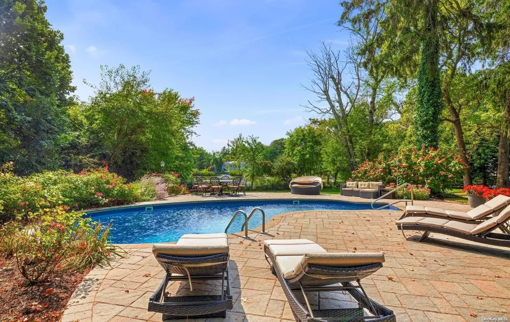 148 Cold Spring Road Syosset NY 11791