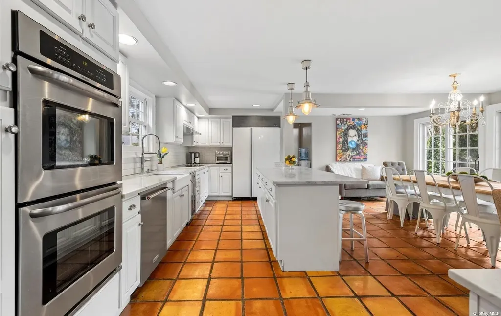 148 Cold Spring Road Syosset NY 11791