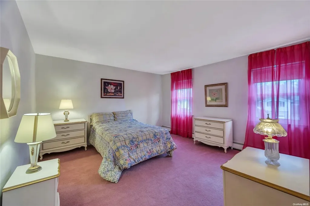 65 Primrose Lane Kings Park NY 11754