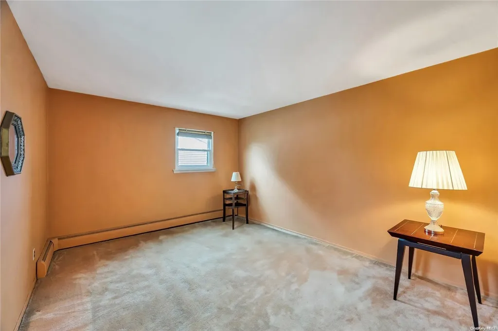 65 Primrose Lane Kings Park NY 11754