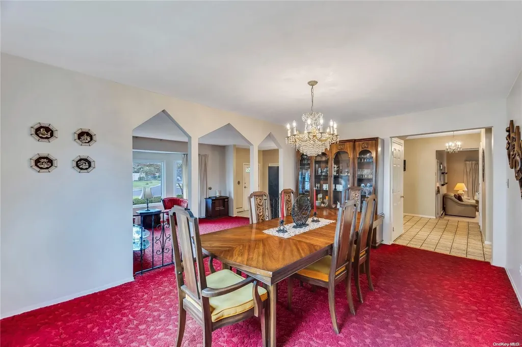 65 Primrose Lane Kings Park NY 11754