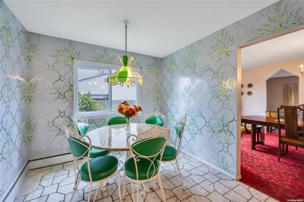65 Primrose Lane Kings Park NY 11754