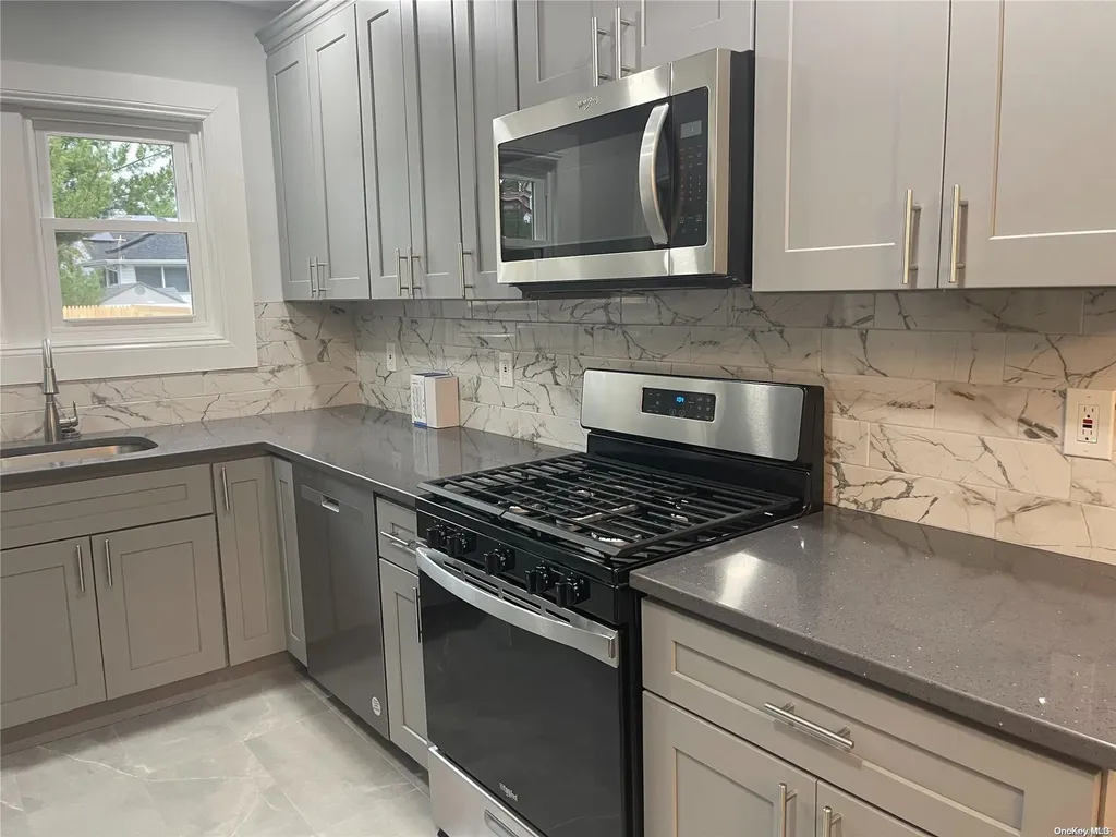 37 Orchard Street Merrick NY 11566