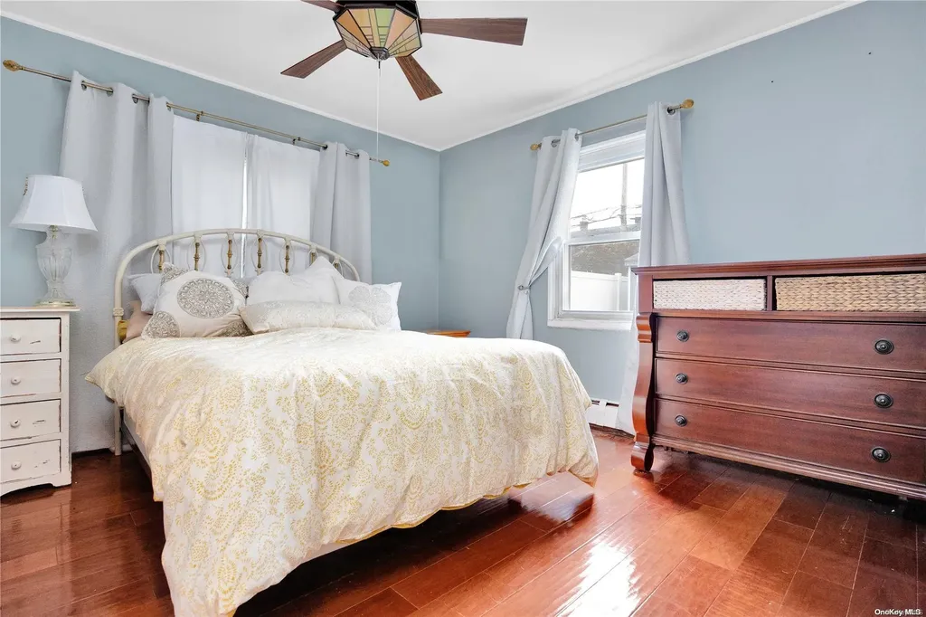 140 Haven Lane Levittown NY 11756