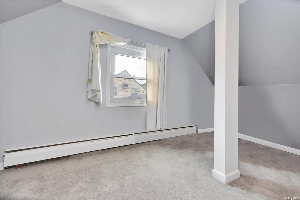 140 Haven Lane Levittown NY 11756