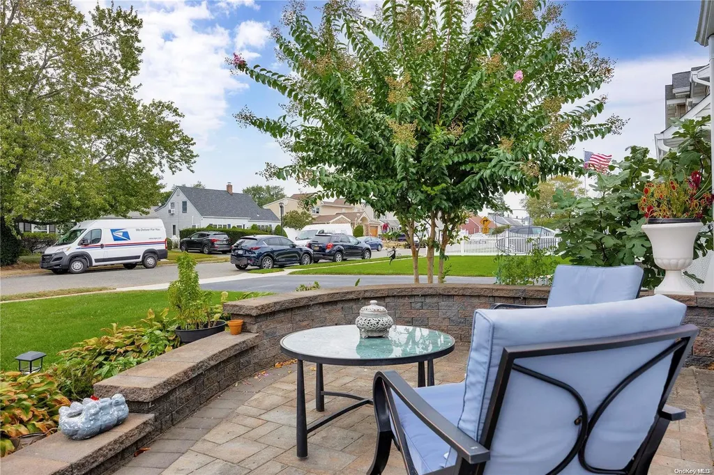 140 Haven Lane Levittown NY 11756