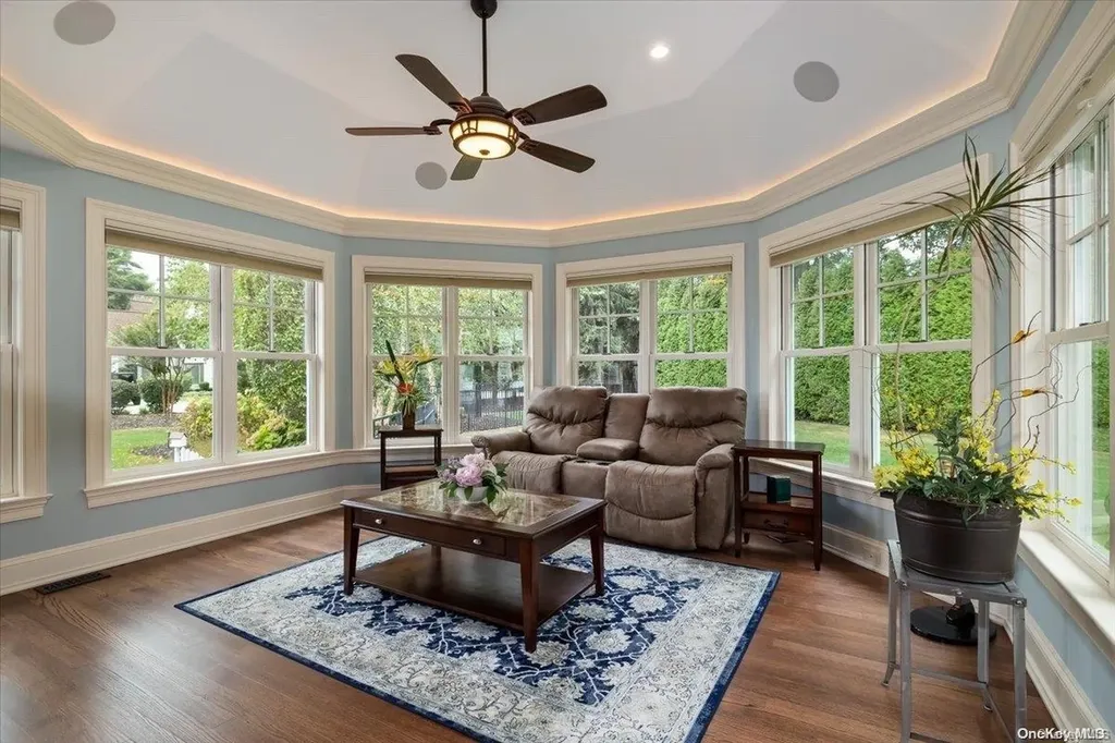 5 Squire Path Saint James NY 11780