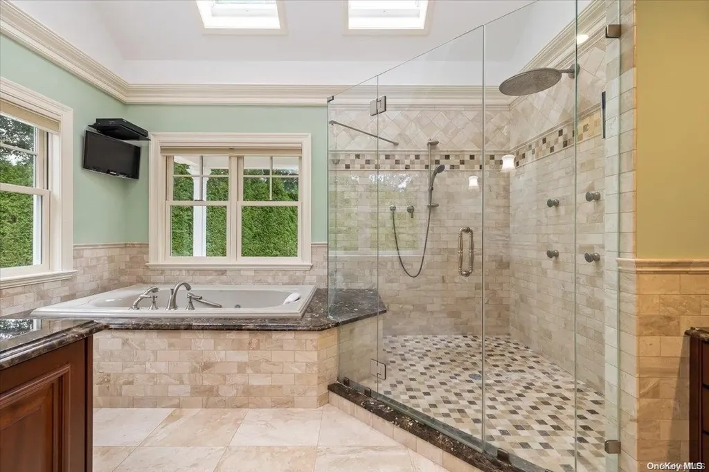 5 Squire Path Saint James NY 11780