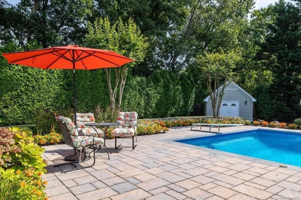 5 Squire Path Saint James NY 11780