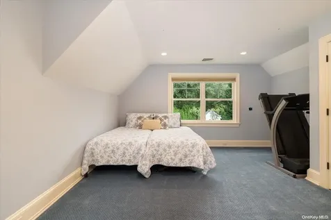 5 Squire Path Saint James NY 11780