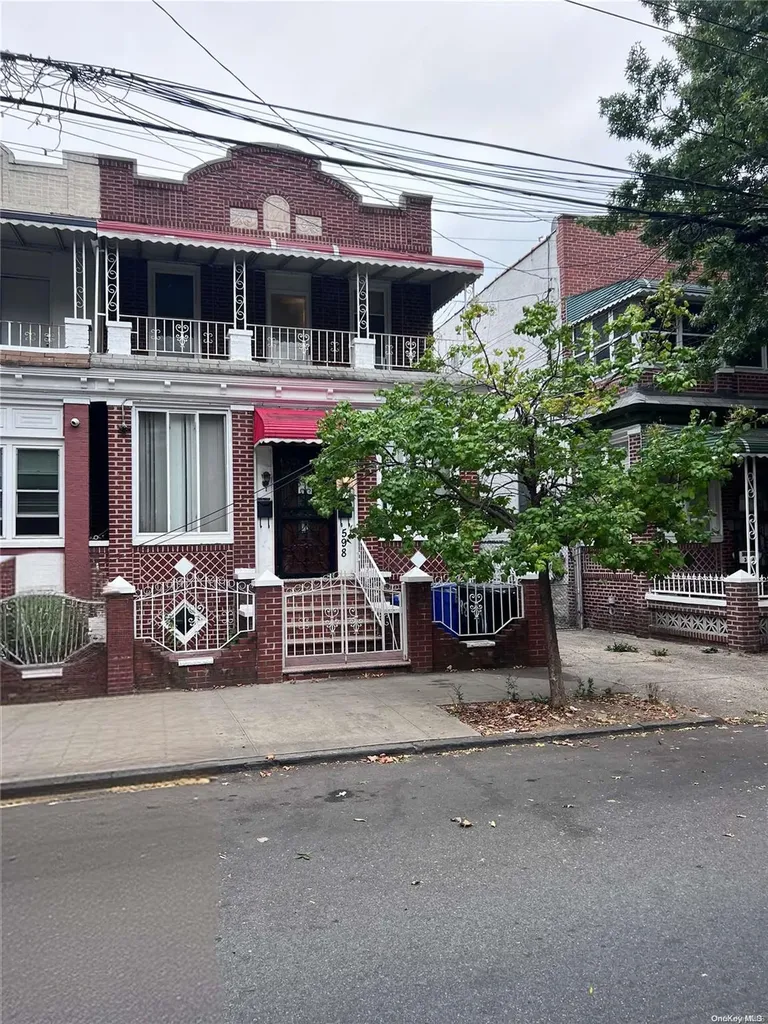 598 Miller Avenue Brooklyn NY 11207