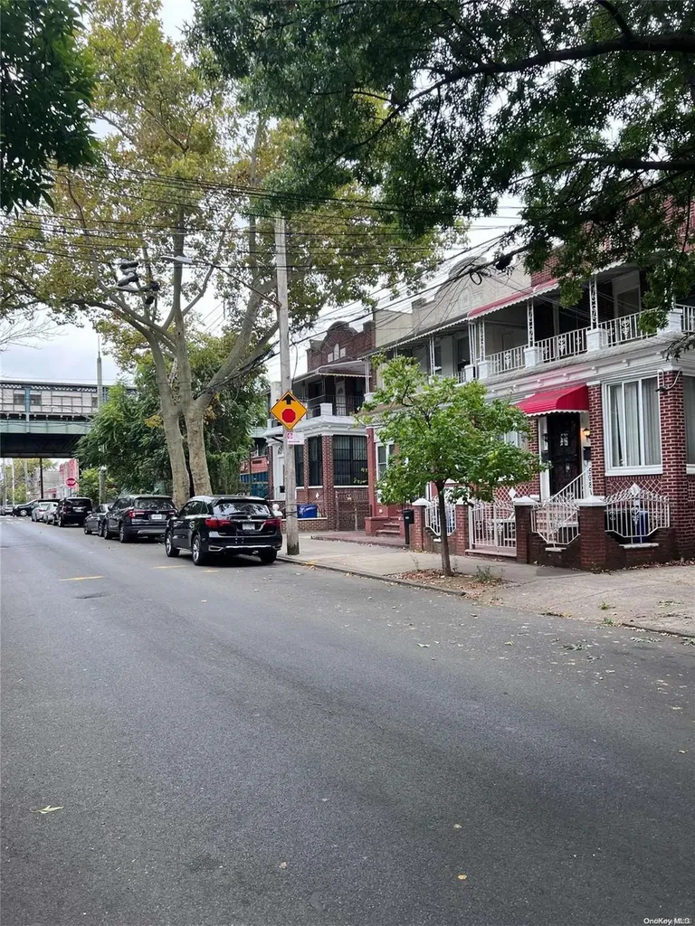 598 Miller Avenue Brooklyn NY 11207
