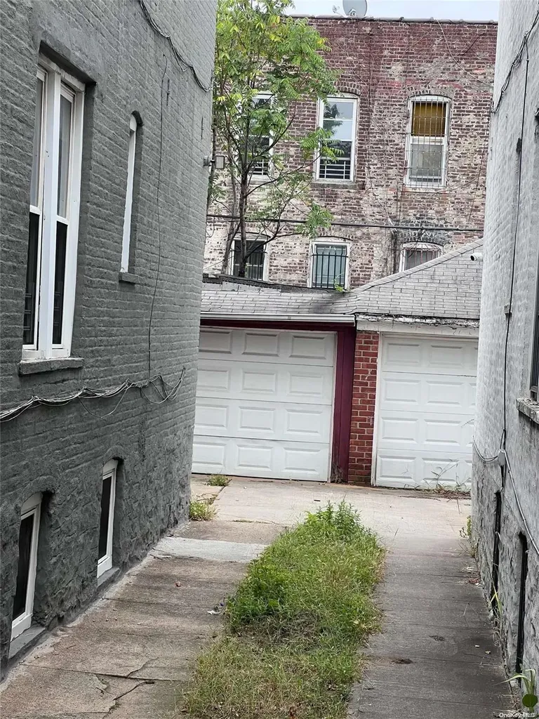 598 Miller Avenue Brooklyn NY 11207