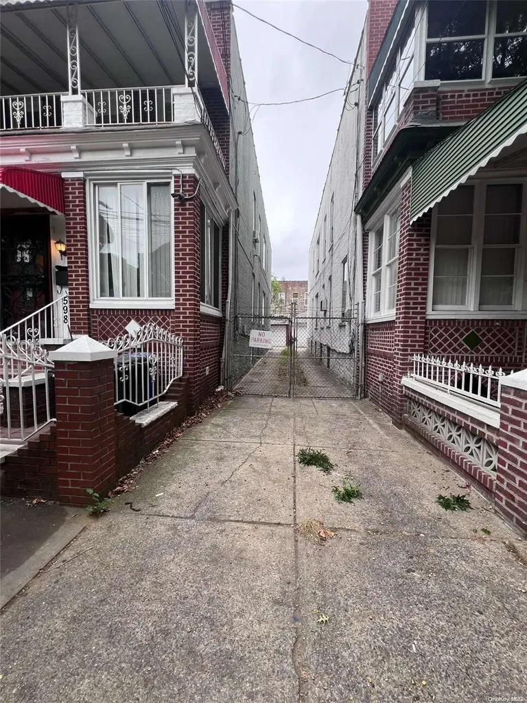 598 Miller Avenue Brooklyn NY 11207