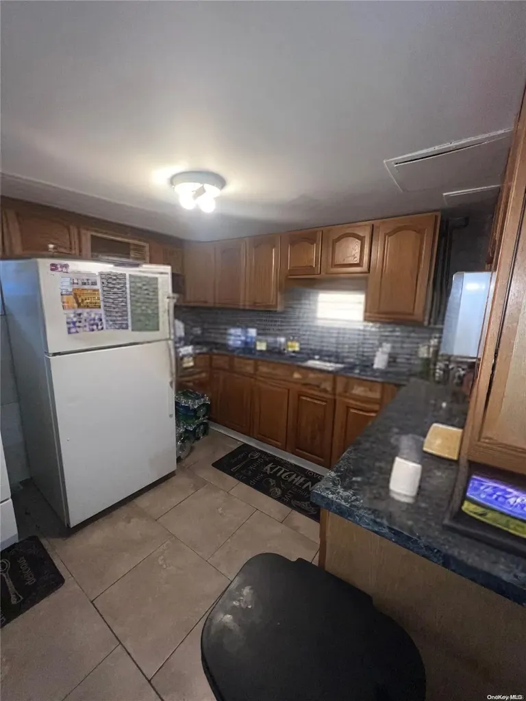 598 Miller Avenue Brooklyn NY 11207