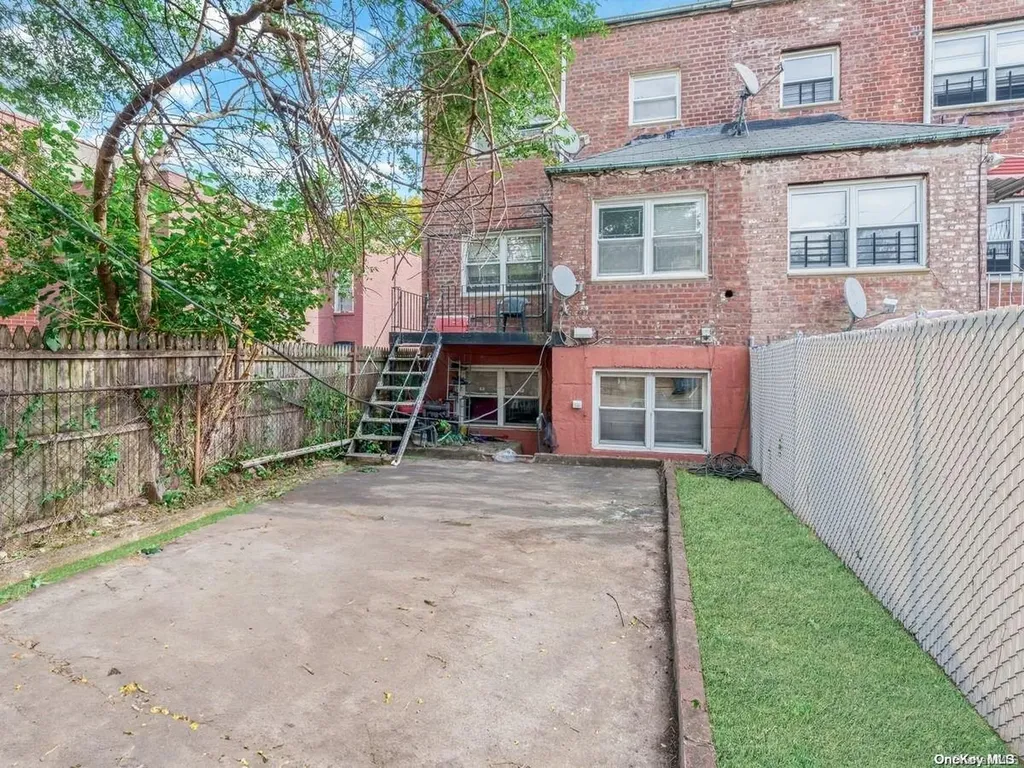 956 E 54th Street Brooklyn NY 11234