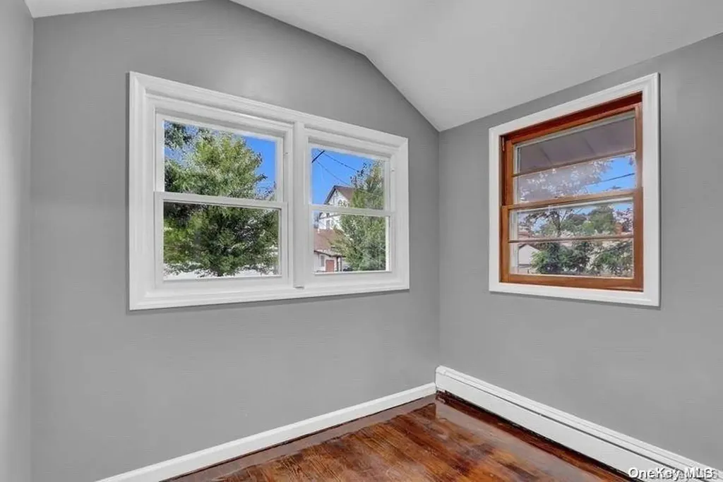 726 Brook Court Baldwin NY 11510