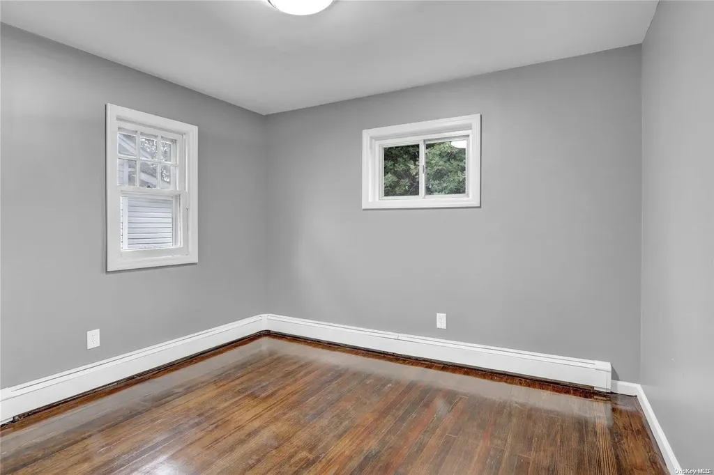 726 Brook Court Baldwin NY 11510
