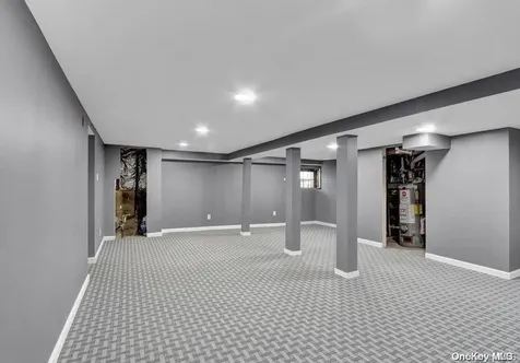 726 Brook Court Baldwin NY 11510