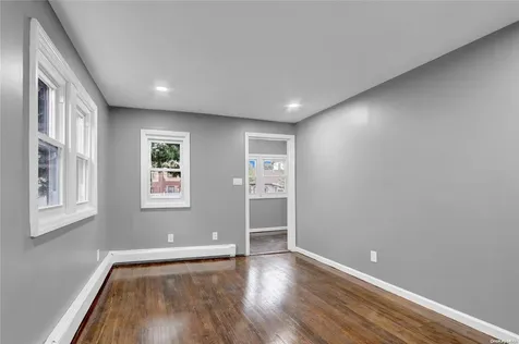 726 Brook Court Baldwin NY 11510