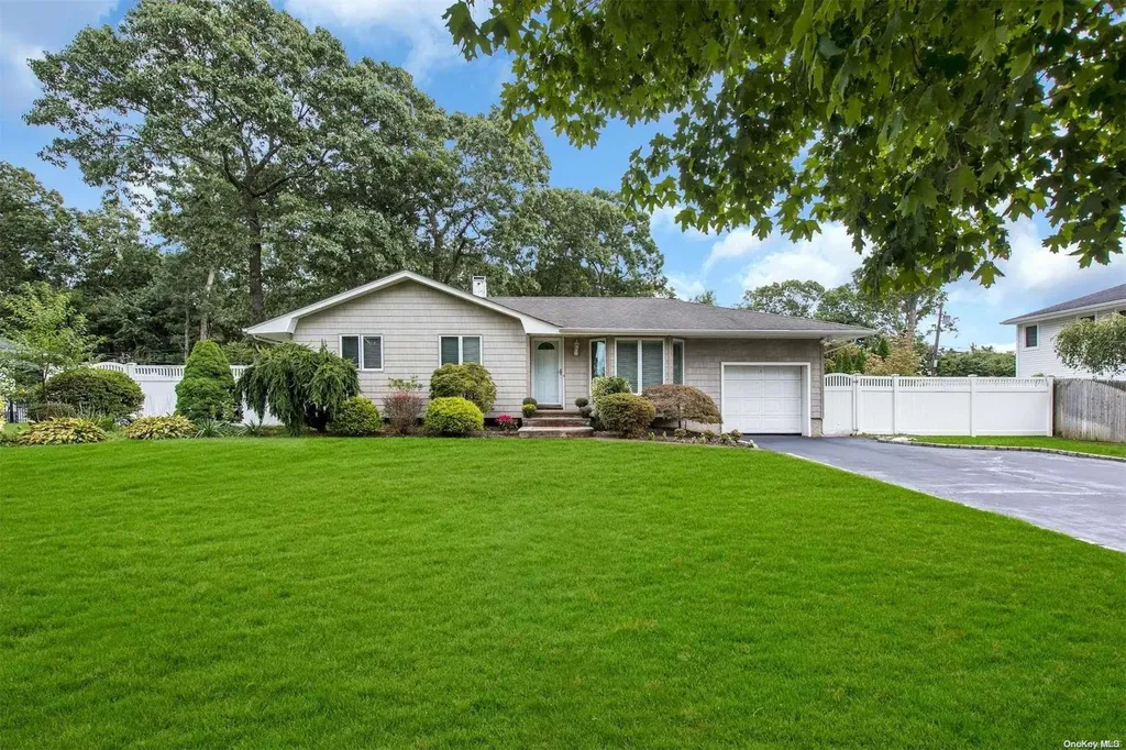 7 Partridge Drive Commack NY 11725