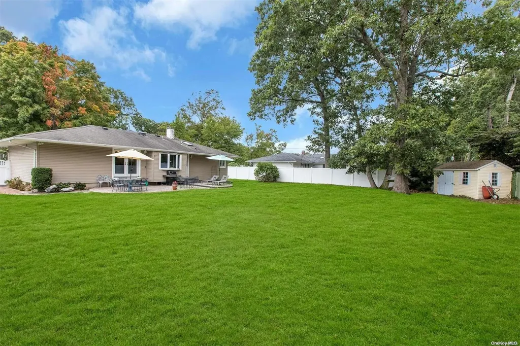 7 Partridge Drive Commack NY 11725