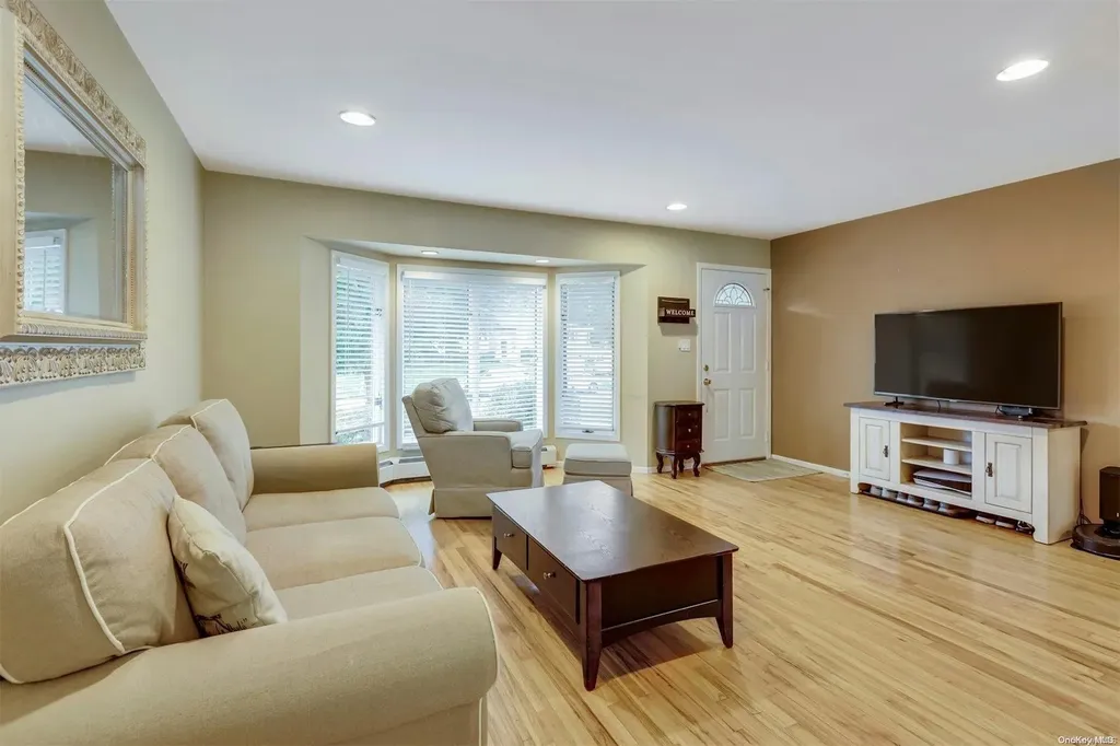 7 Partridge Drive Commack NY 11725