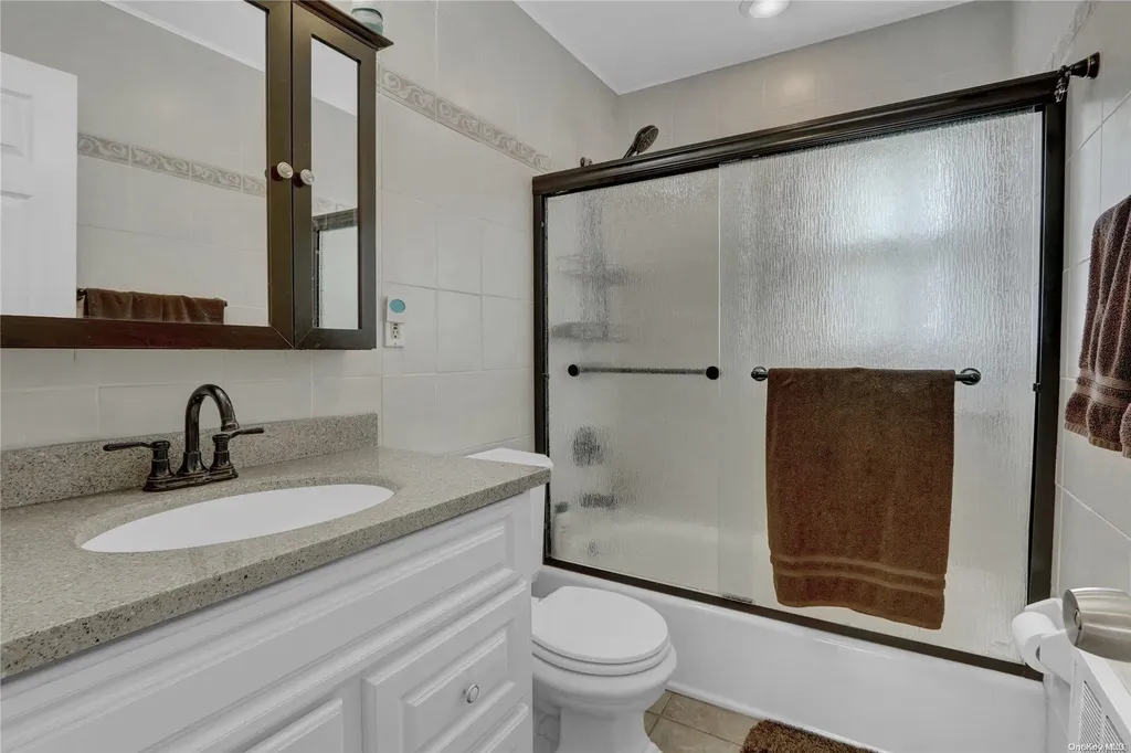 163 Hamilton Avenue Massapequa NY 11758