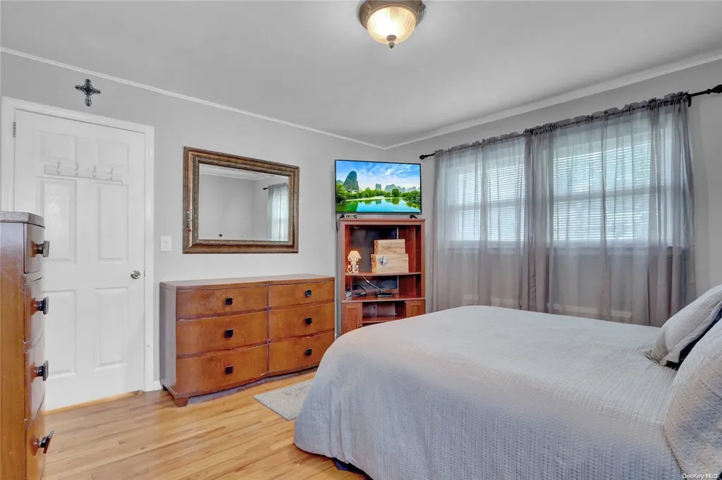 163 Hamilton Avenue Massapequa NY 11758